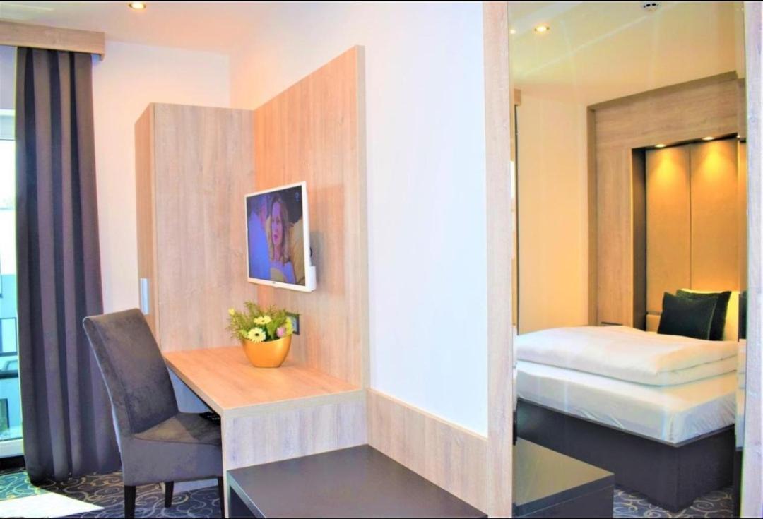 Hotel Business Bay Das Ehemalige Staycation Hotel Зинделфинген Екстериор снимка