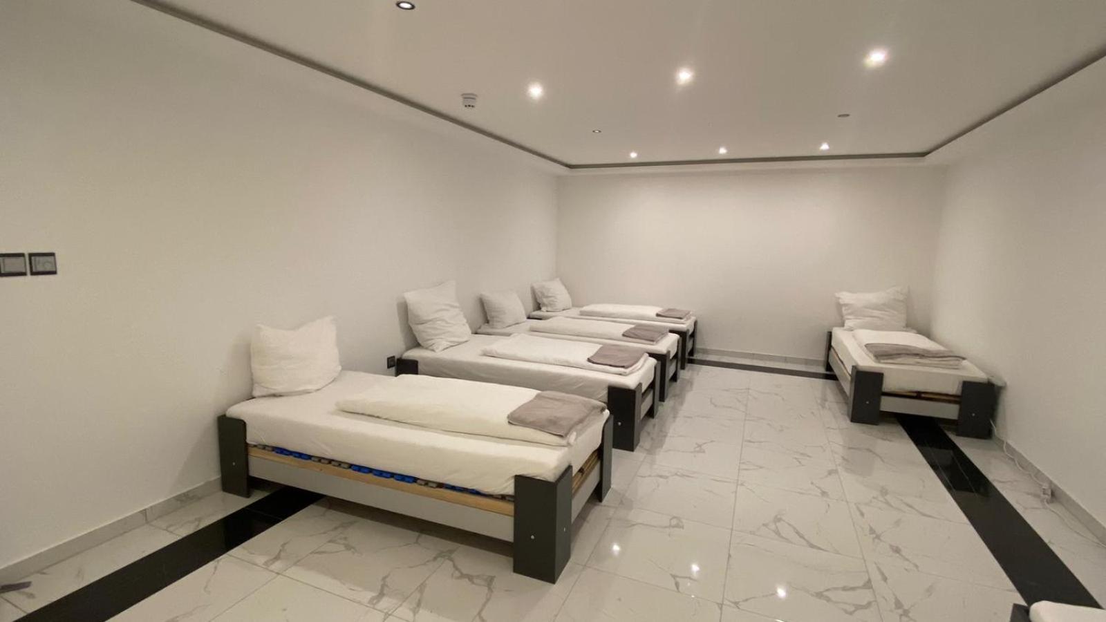 Hotel Business Bay Das Ehemalige Staycation Hotel Зинделфинген Екстериор снимка