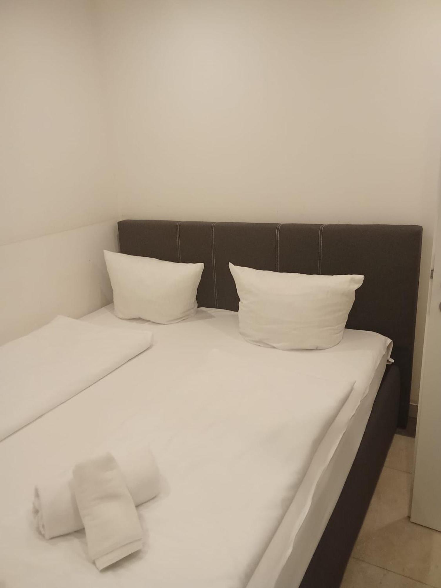 Hotel Business Bay Das Ehemalige Staycation Hotel Зинделфинген Екстериор снимка
